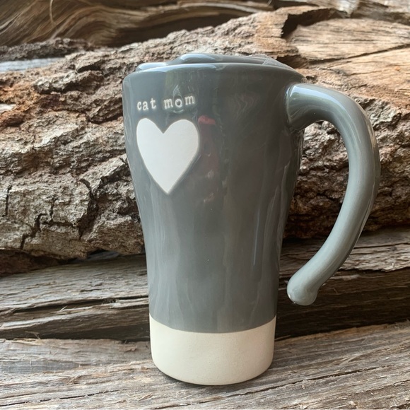 Gray Ceramic 'Cat Mom' Travel Mug w/ Lid | 12 fl oz. - Picture 5 of 7
